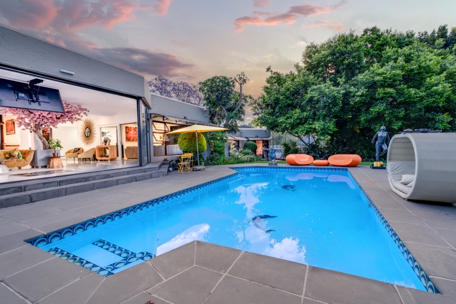 5 Bedroom Property for Sale in Lonehill Gauteng