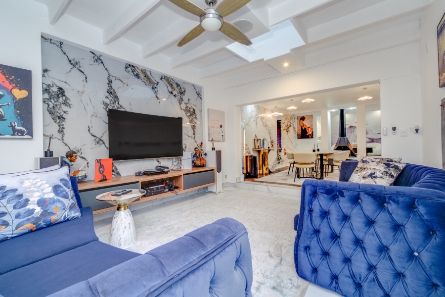 5 Bedroom Property for Sale in Lonehill Gauteng