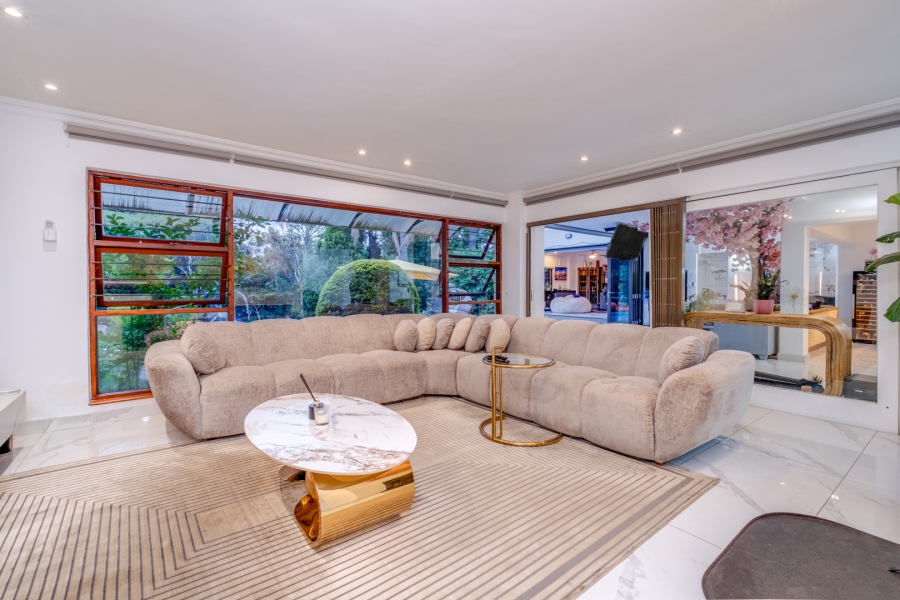 5 Bedroom Property for Sale in Lonehill Gauteng