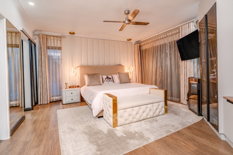 5 Bedroom Property for Sale in Lonehill Gauteng