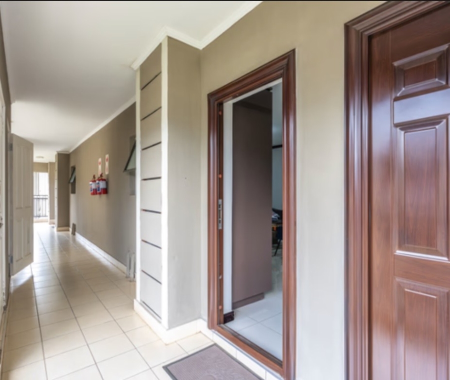 To Let 2 Bedroom Property for Rent in Broadacres Gauteng