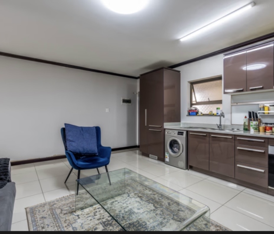 To Let 2 Bedroom Property for Rent in Broadacres Gauteng