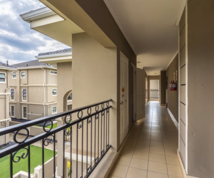 To Let 2 Bedroom Property for Rent in Broadacres Gauteng