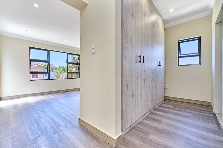 To Let 4 Bedroom Property for Rent in Kyalami Estates Gauteng