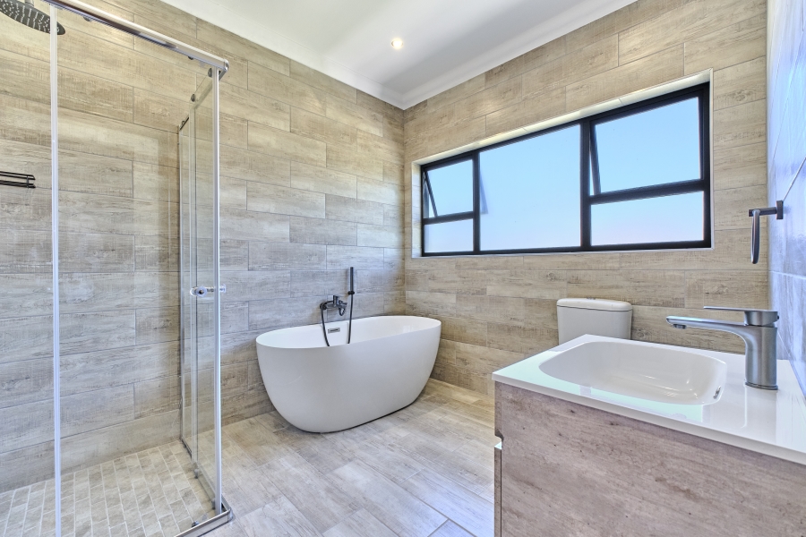 To Let 4 Bedroom Property for Rent in Kyalami Estates Gauteng