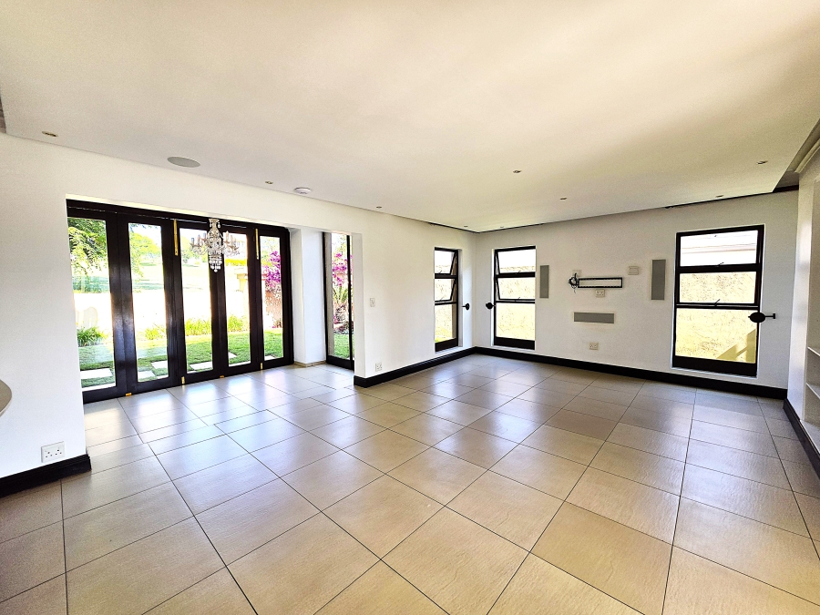 5 Bedroom Property for Sale in Blue Valley Golf Estate Gauteng