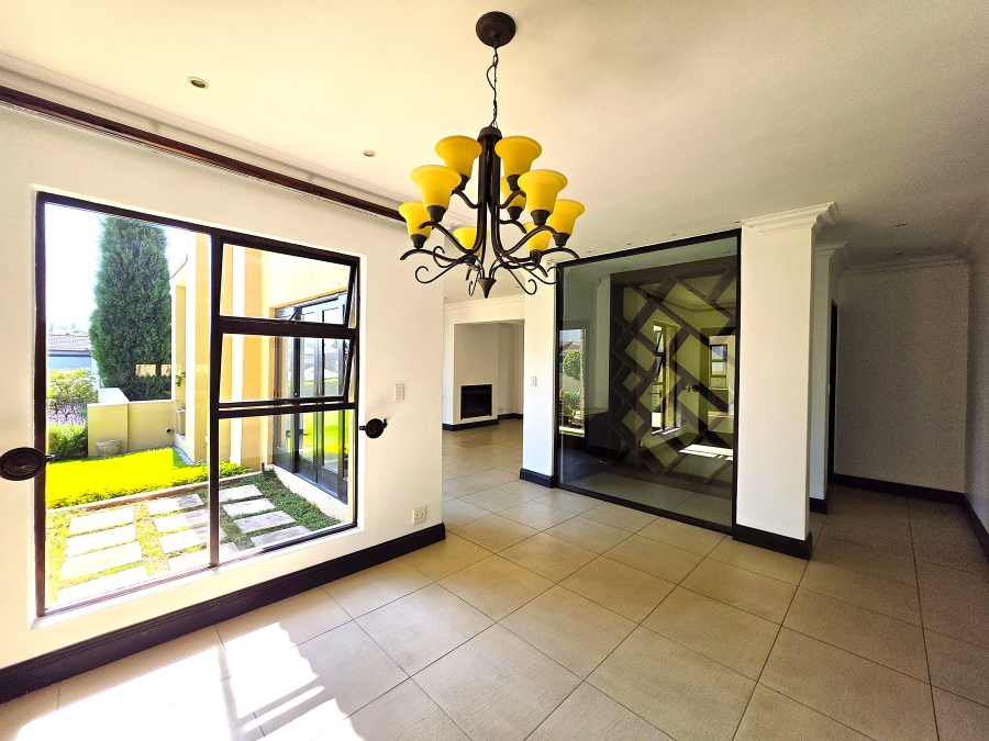 5 Bedroom Property for Sale in Blue Valley Golf Estate Gauteng