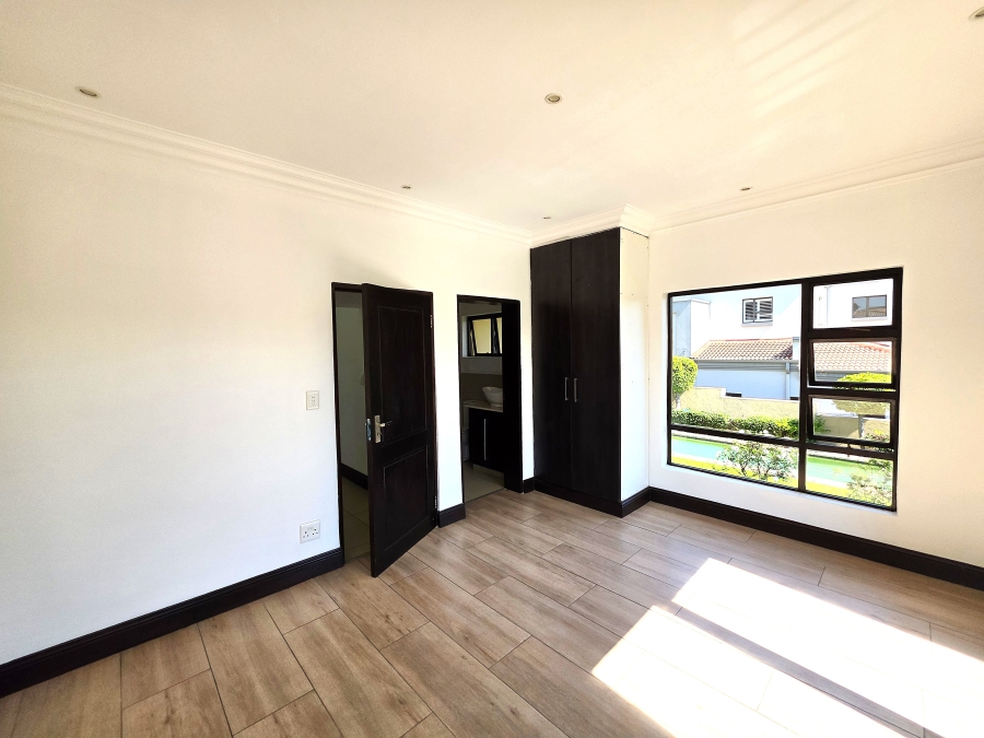 5 Bedroom Property for Sale in Blue Valley Golf Estate Gauteng
