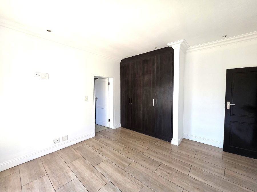 5 Bedroom Property for Sale in Blue Valley Golf Estate Gauteng