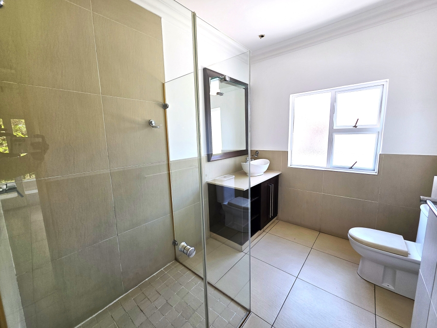 5 Bedroom Property for Sale in Blue Valley Golf Estate Gauteng