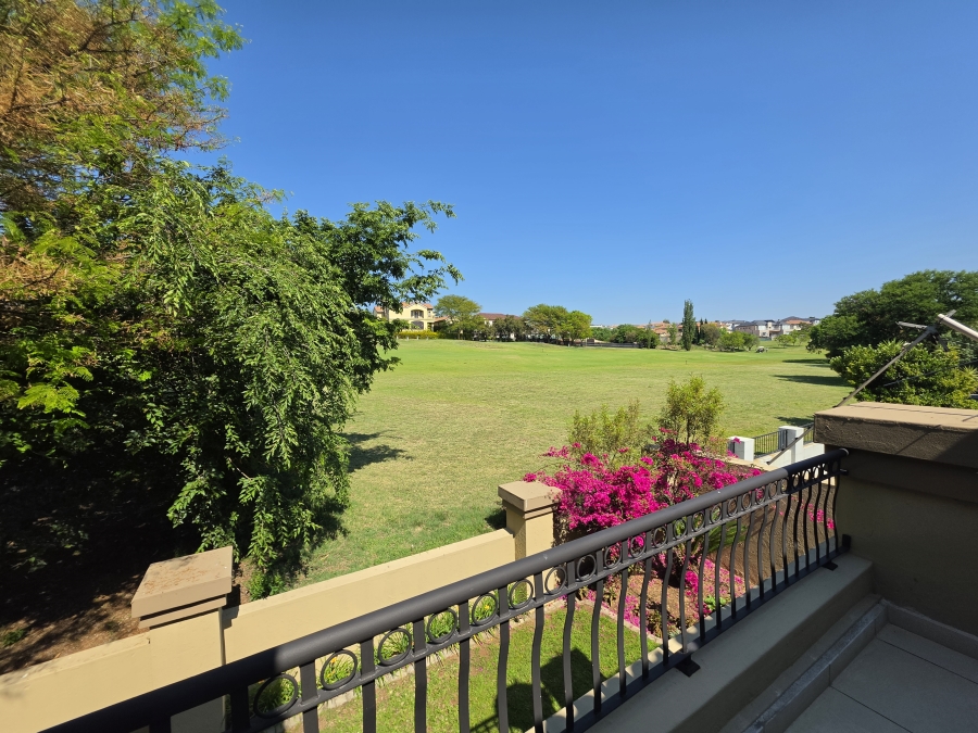 5 Bedroom Property for Sale in Blue Valley Golf Estate Gauteng