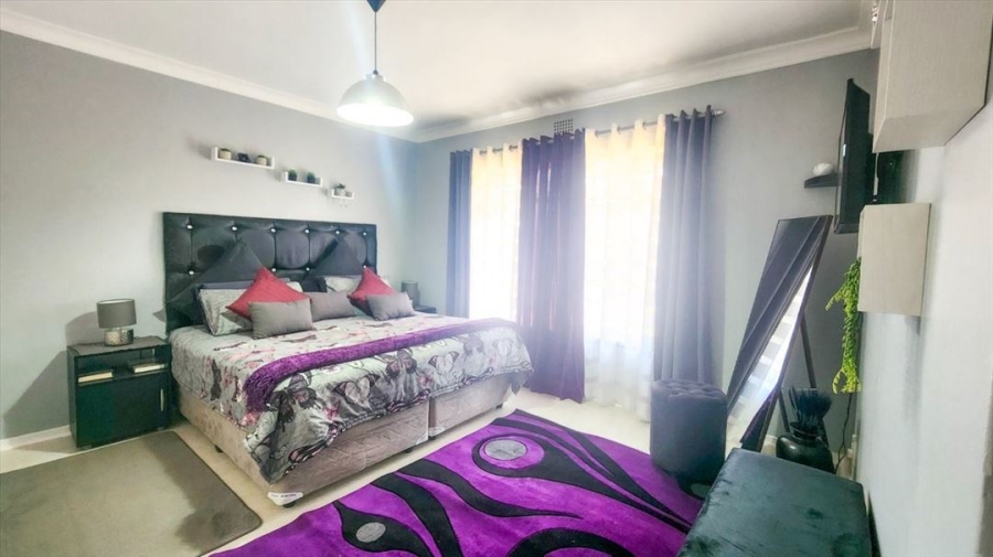 4 Bedroom Property for Sale in Birchleigh Gauteng