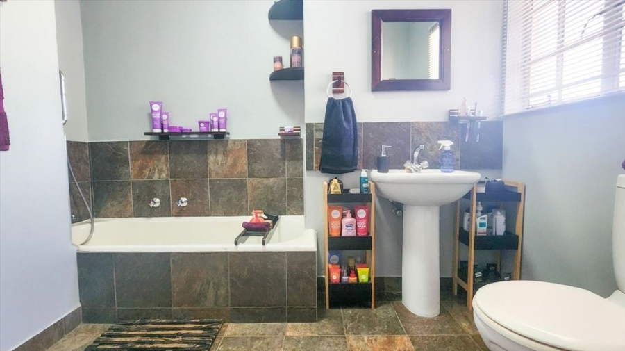 4 Bedroom Property for Sale in Birchleigh Gauteng