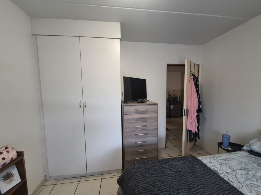 1 Bedroom Property for Sale in Parkrand Gauteng