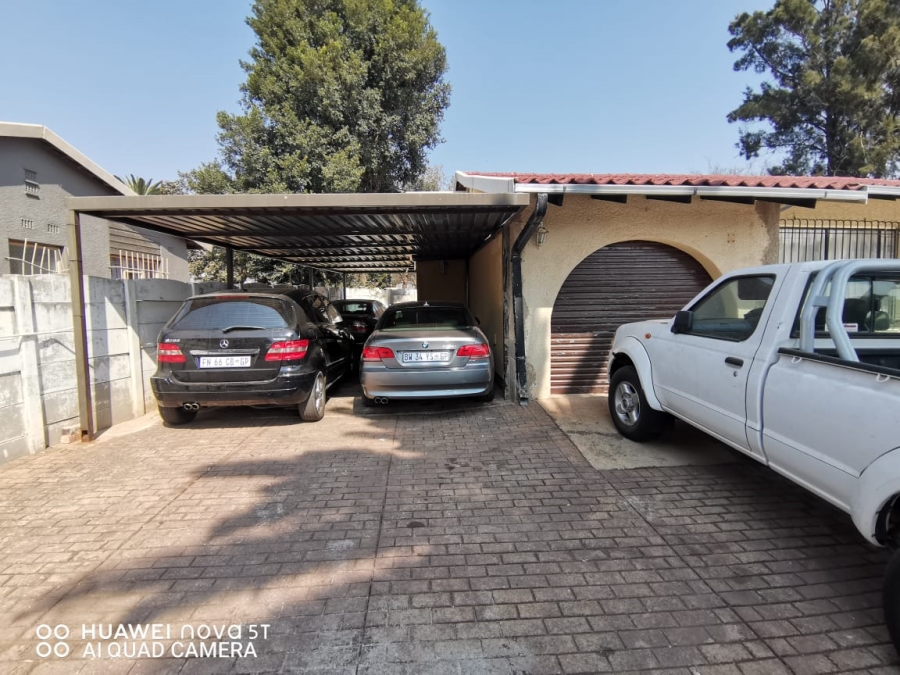 4 Bedroom Property for Sale in Birch Acres Gauteng
