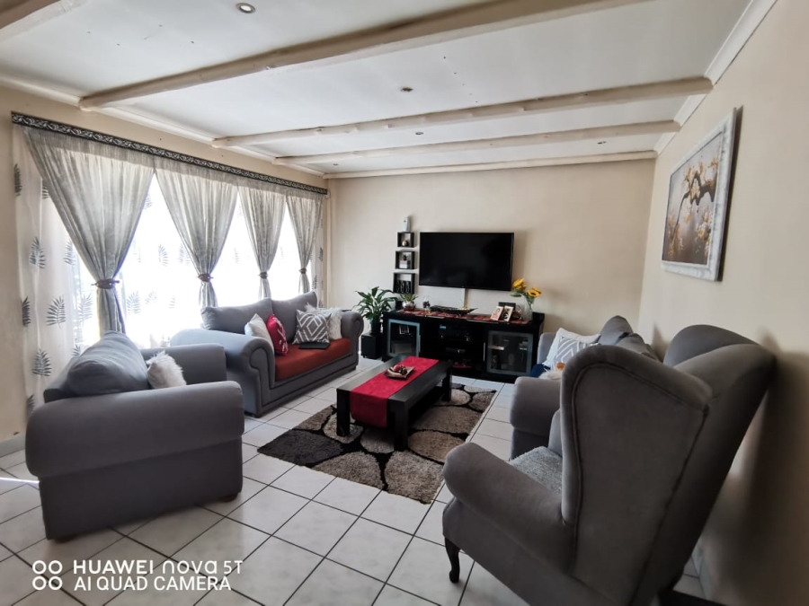 4 Bedroom Property for Sale in Birch Acres Gauteng