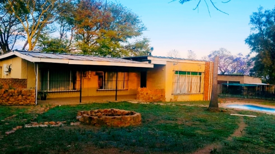 5 Bedroom Property for Sale in Pretoria North Gauteng