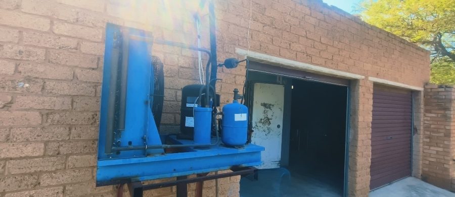 5 Bedroom Property for Sale in Pretoria North Gauteng