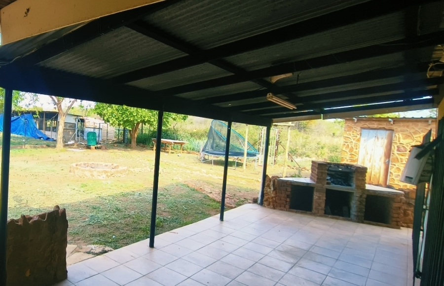 5 Bedroom Property for Sale in Pretoria North Gauteng