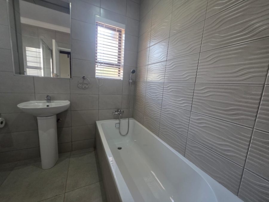To Let 3 Bedroom Property for Rent in Vanderbijlpark SE Gauteng