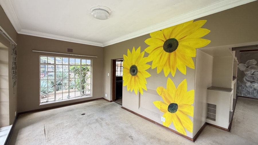 5 Bedroom Property for Sale in Lakefield Gauteng