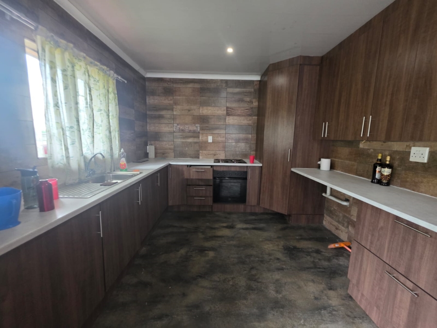 4 Bedroom Property for Sale in Buyscelia Gauteng