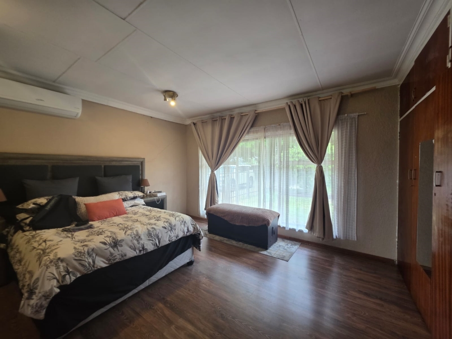 4 Bedroom Property for Sale in Buyscelia Gauteng