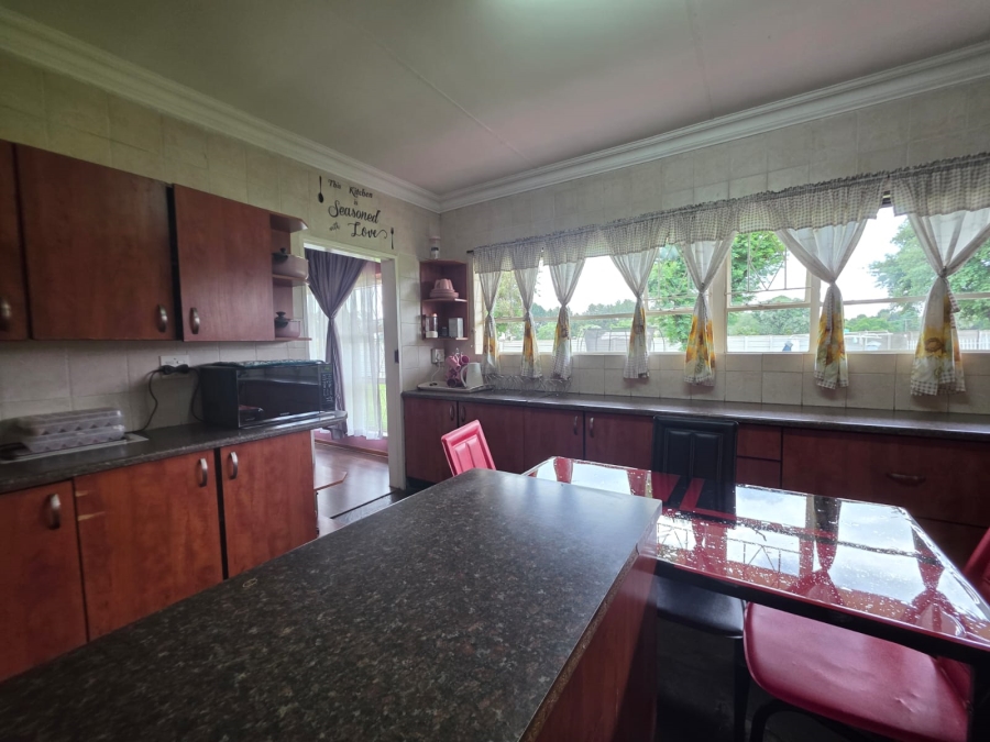 4 Bedroom Property for Sale in Buyscelia Gauteng