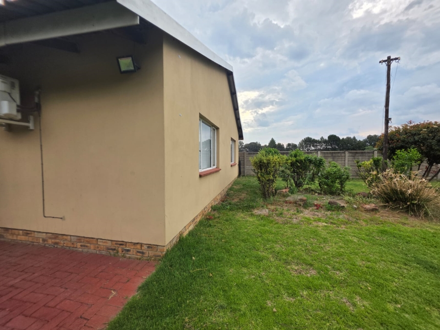 4 Bedroom Property for Sale in Buyscelia Gauteng