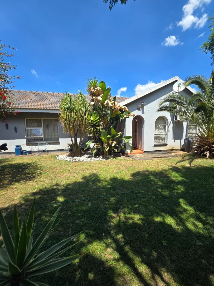 To Let 4 Bedroom Property for Rent in Arcon Park Gauteng