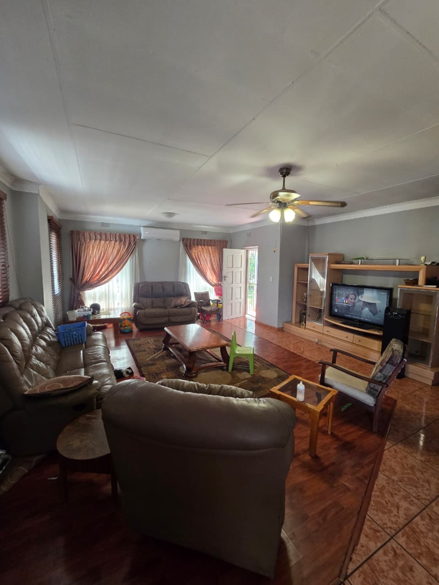 To Let 4 Bedroom Property for Rent in Arcon Park Gauteng