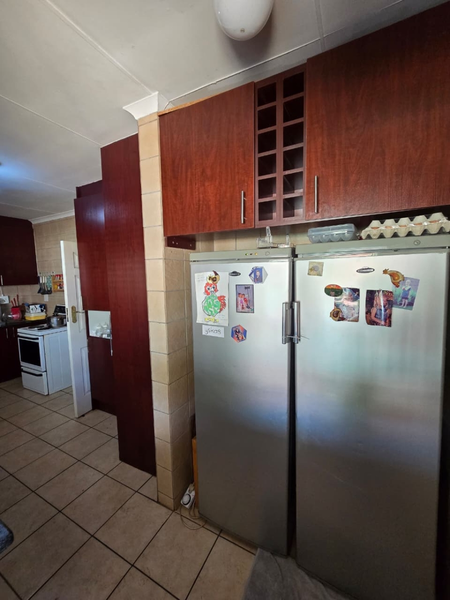 To Let 4 Bedroom Property for Rent in Arcon Park Gauteng