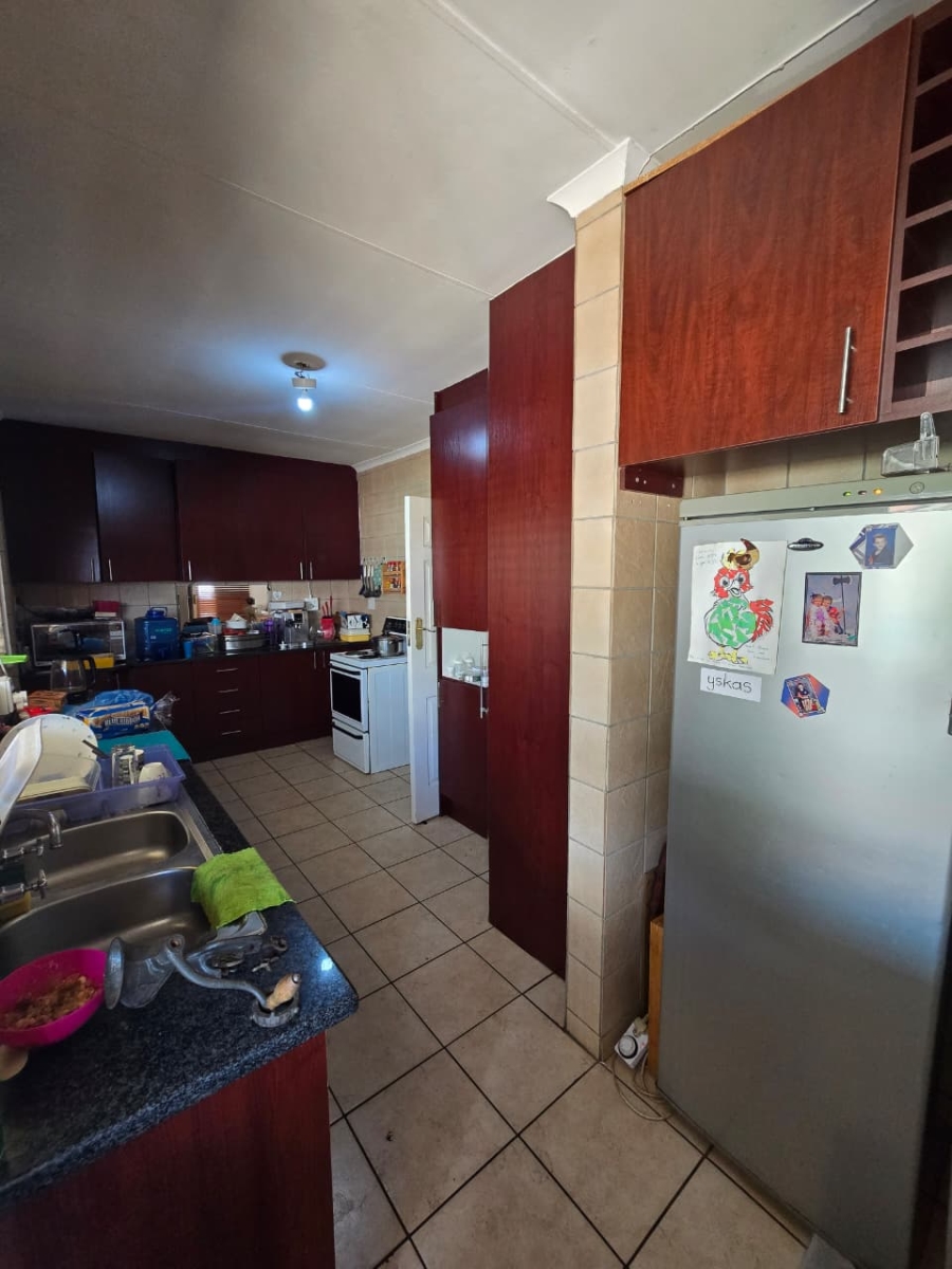To Let 4 Bedroom Property for Rent in Arcon Park Gauteng