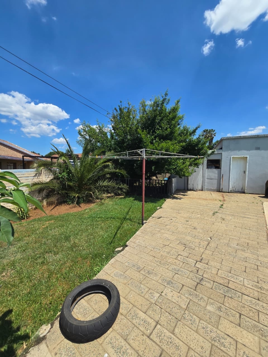 To Let 4 Bedroom Property for Rent in Arcon Park Gauteng