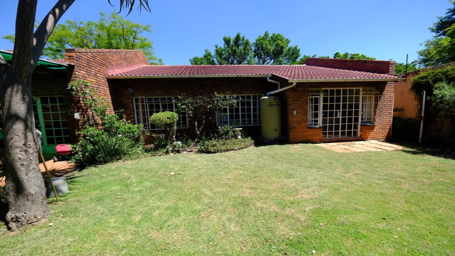 4 Bedroom Property for Sale in Kensington B Gauteng