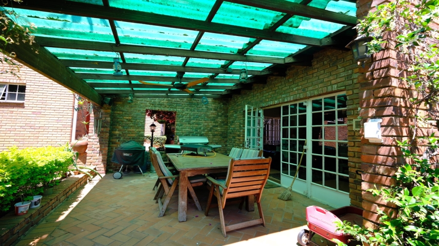 4 Bedroom Property for Sale in Kensington B Gauteng
