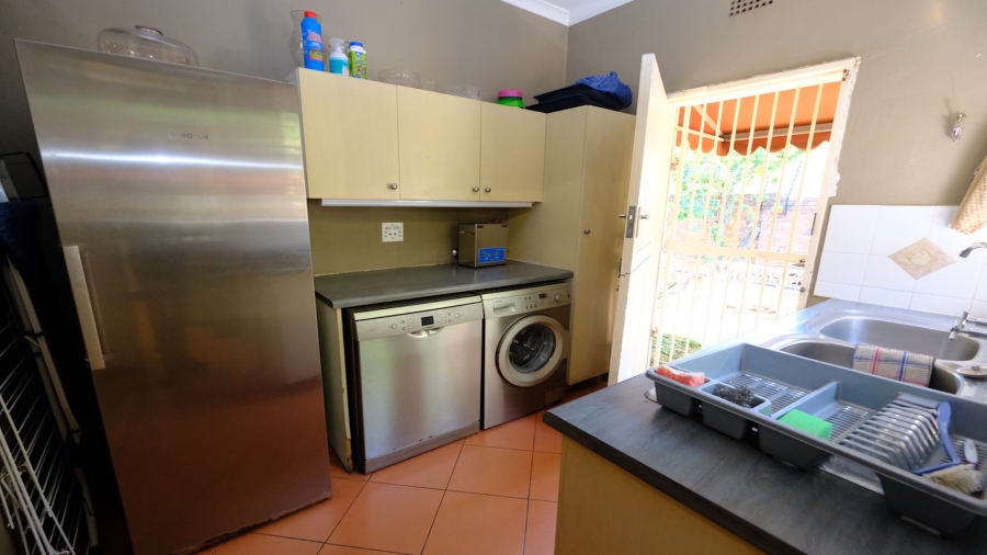 4 Bedroom Property for Sale in Kensington B Gauteng