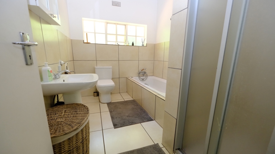 4 Bedroom Property for Sale in Kensington B Gauteng