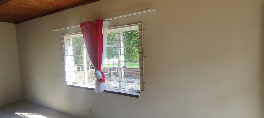 1 Bedroom Property for Sale in Glen Austin Gauteng