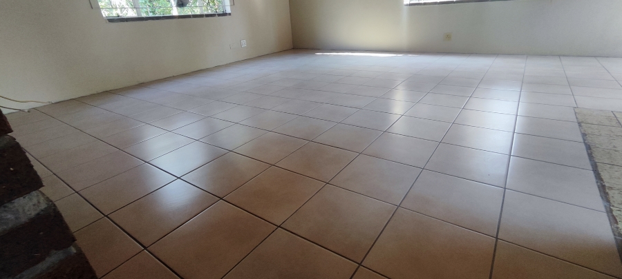 1 Bedroom Property for Sale in Glen Austin Gauteng