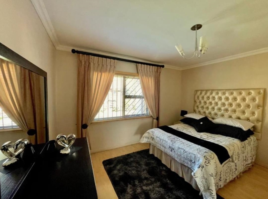 3 Bedroom Property for Sale in Mackenzie Park Gauteng
