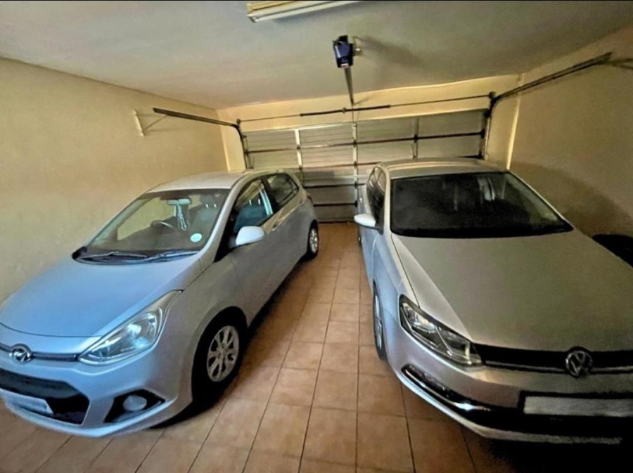 3 Bedroom Property for Sale in Mackenzie Park Gauteng