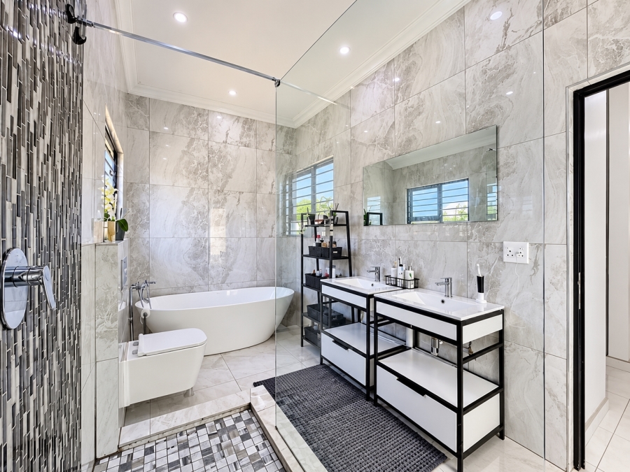 4 Bedroom Property for Sale in Equestria Gauteng