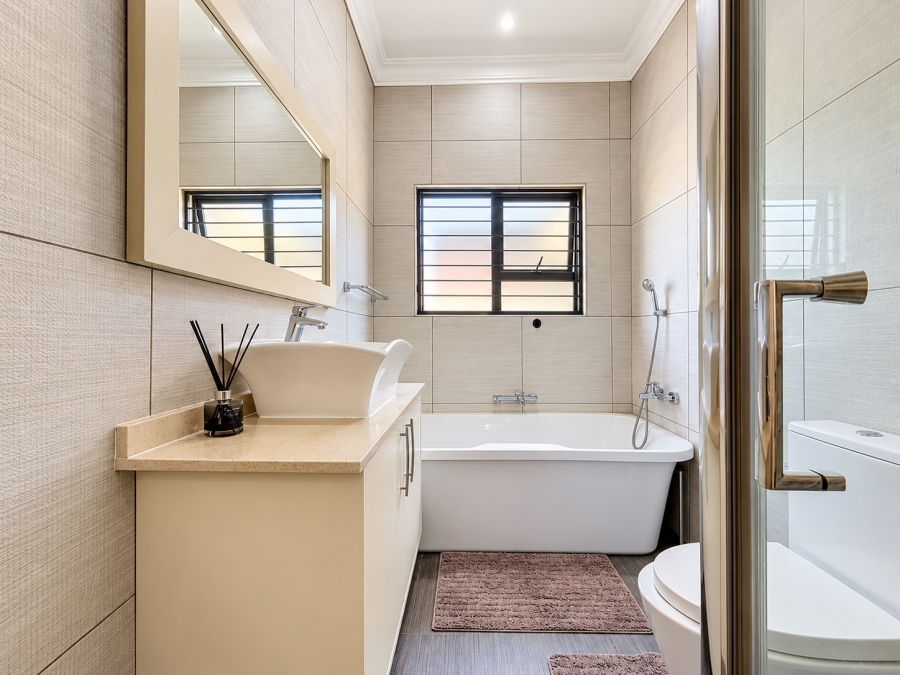 4 Bedroom Property for Sale in Equestria Gauteng