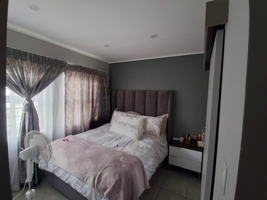 3 Bedroom Property for Sale in Lotus Gardens Gauteng