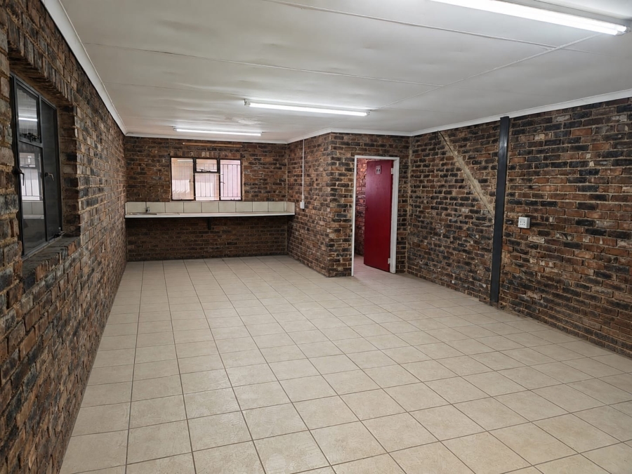 To Let Commercial Property for Rent in Pomona Gauteng
