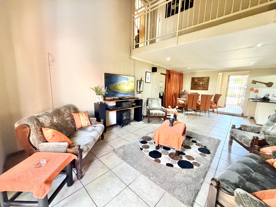 4 Bedroom Property for Sale in Barbeque Downs Gauteng
