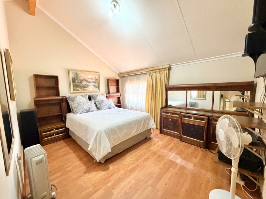 4 Bedroom Property for Sale in Barbeque Downs Gauteng