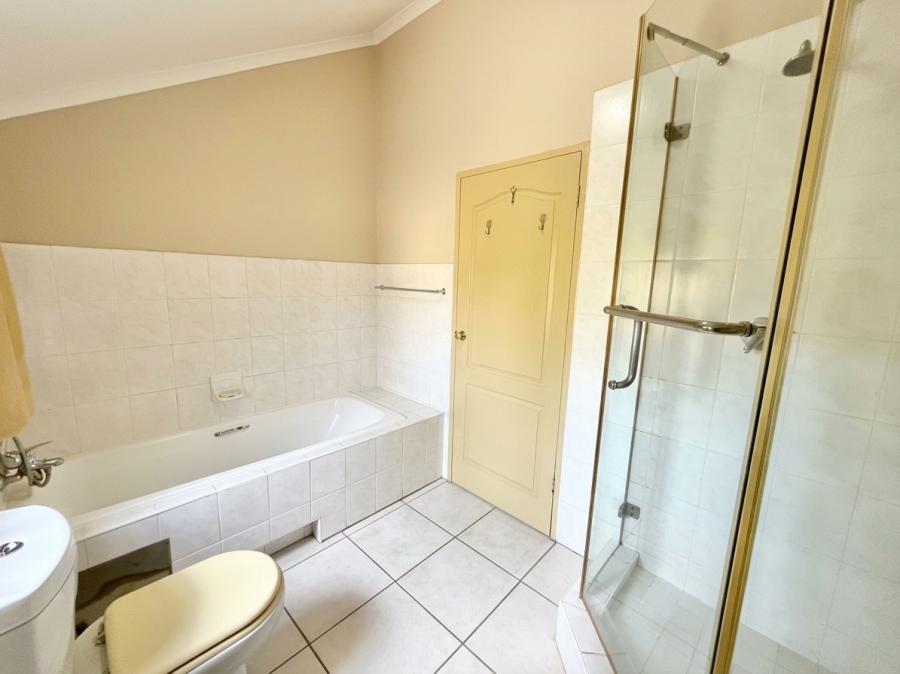 4 Bedroom Property for Sale in Barbeque Downs Gauteng
