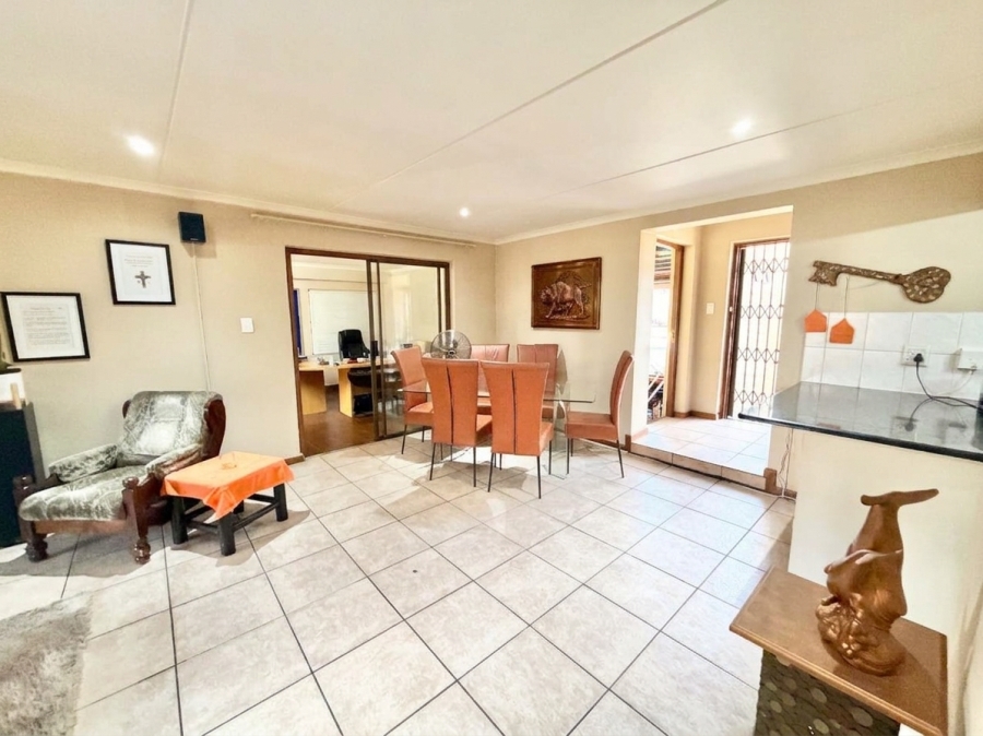 4 Bedroom Property for Sale in Barbeque Downs Gauteng